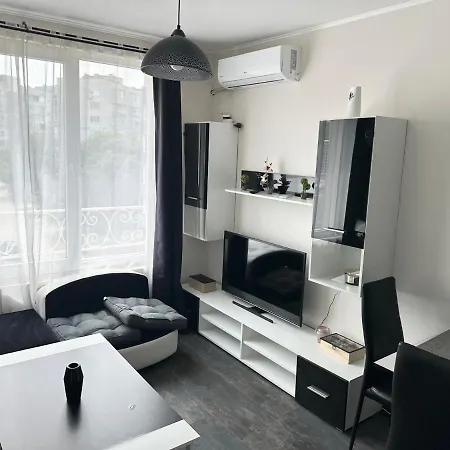Budget Luxury - Absolutely New Building! *