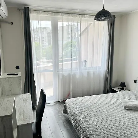 Budget Luxury - Absolutely New Building! Ruse