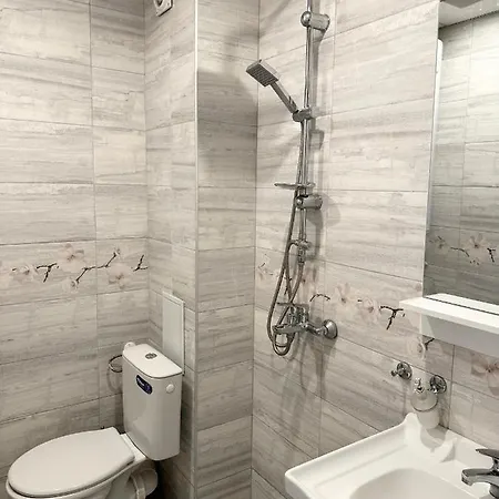 Budget Luxury - Absolutely New Building! * ルセ