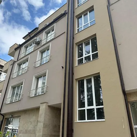 Budget Luxury - Absolutely New Building! アパート *